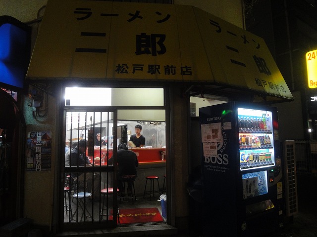 002.jpg